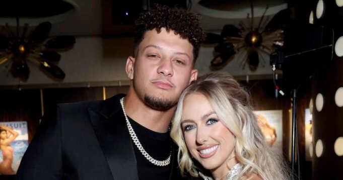 Brittany-Mahomes-Thirsts-Over-Husband-Patrick-Mahomes-in-Game-Day-Fit-She-Styled.jpg