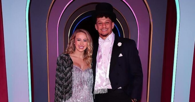 Brittany-and-Patrick-Mahomes-Dress-Up-as-Taylor-Swift-and-Travis-Kelce-at-Pop-Star-Eras-Party.jpg