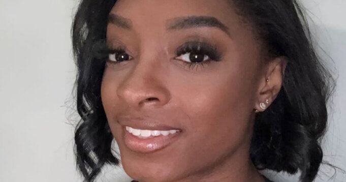 Simone-Biles-Debuts-Chic-Bob-I-Cut-My-Hair-02-2024.jpg