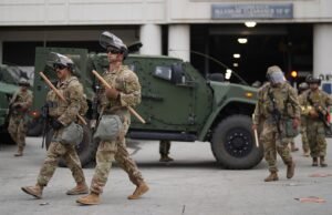 Enquete: Os americanos estão divididos na Guarda Nacional de Trump por implantar LA