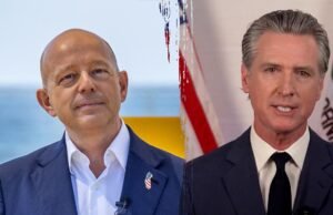 Candidato como governador da Califórnia a andar após um tumulto no The Explosion News