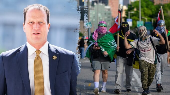 pfluger-and-hamas-protest.jpg