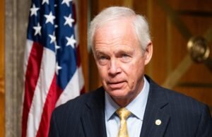 Ron Johnson está procurando ‘para enfatizar a realidade’ em DC, o alarme financeiro é ouvido