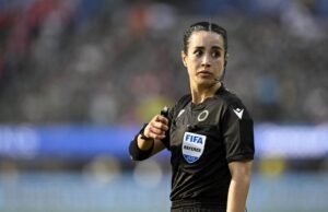 A infantino da FIFA oferece apoio às árbitros Garcia sobre ameaças de morte