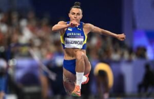 Bekh-Romanchuk recebeu uma proibição de quatro anos após testar positivo para a testosterona, diz a AIU