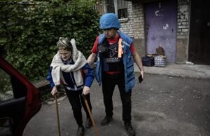 Três mortos no bombardeio russo da cidade -chave do leste da Ucrânia, dizem autoridades locais