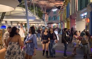 Operadores de ponta noturna rasgando para ir, mas os clientes mornos na nova extensão das 4 da manhã