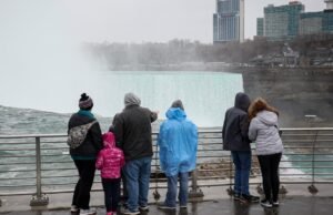 EUA podem exigir até US $ 15.000 títulos para alguns vistos de turista sob o programa piloto