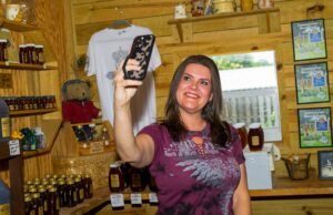 A rivalidade de influenciadores ‘gata’ de fazenda ‘versus’ comida ‘é uma batalha desigual