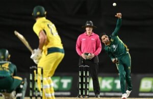 A África do Sul dêem a Royal batendo depois de Keshav Maharaj Mauls Australia com cinco postigos