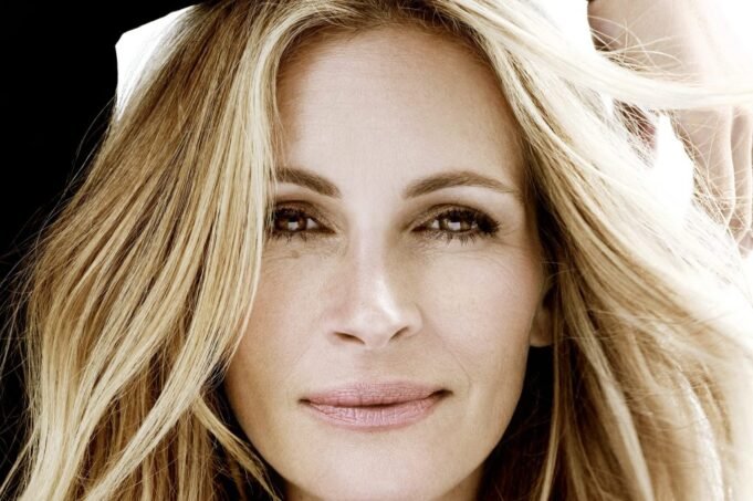 Julia-Roberts-Credit-Tom-Munro-e1756451385363.jpeg