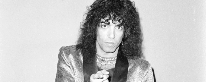 Paul-Stanley-80s-2000x800-Getty.png