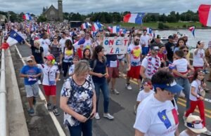 Como o Canadá reduz a imigração, Frankone se estabelece fora de Quebec é uma exceção.