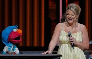 ‘Sils Street’ canta e anfitrião em sua estréia de Grand Ole Opri