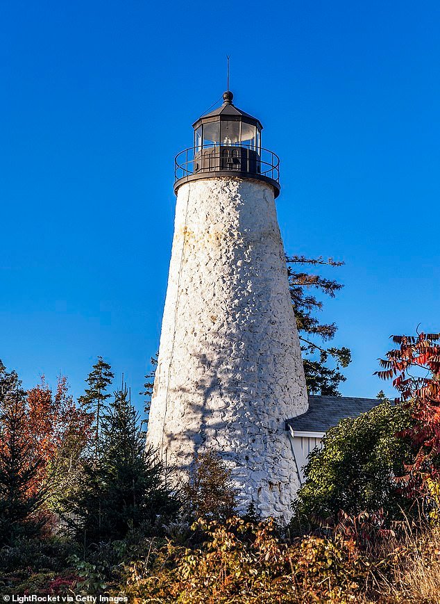 102293165-15115755-In_Castine_a_stunning_seaside_town_the_Dyce_Head_Lighthouse_has_-m-10_1758309516405.jpg