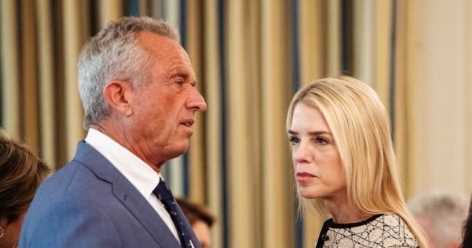 250910-robert-kennedy-pam-bondi-ONETIMEUSE-mn-1105-46d27b.jpg