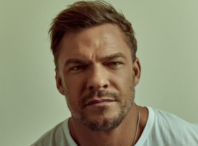 Alan-Ritchson-e1729772261557.jpg