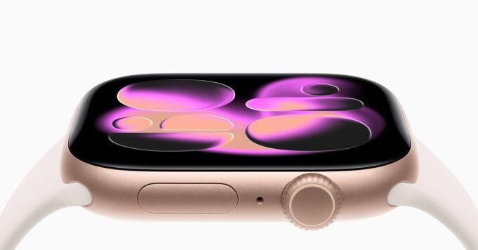 Apple-Watch-Series-11-hero-250909.jpg