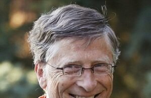 Os ricos continuarão sendo ricos: 300 pessoas ricas no mundo são melhores que £ 300 bilhões do que no ano passado, e Bill Gates está de volta ao topo.