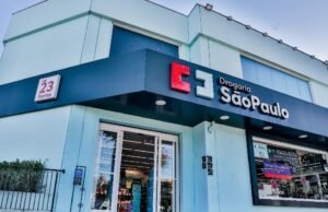 A rede de farmácias propõe abrir um emprego por mais de 50 anos; Veja como se inscrever