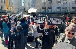 A promotoria em potencial de Nova York atrai manifestantes