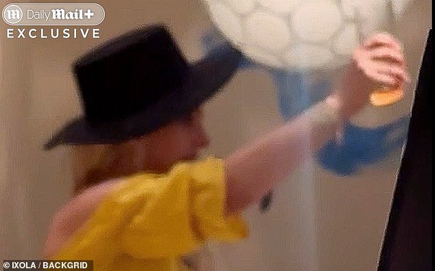 103264261-15224979-In_worrying_footage_and_photos_obtained_by_the_Daily_Mail_Britne-a-1_1761328919773.jpg