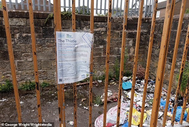 103296189-15224991-Discarded_needles_and_drug_paraphernalia_near_the_Thistle_drug_c-a-3_1761334995298.jpg