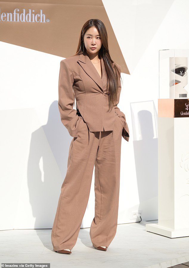 103297203-15224793-K_pop_star_Soyou_from_the_girl_group_SISTAR_has_denied_being_int-a-2_1761349850703.jpg