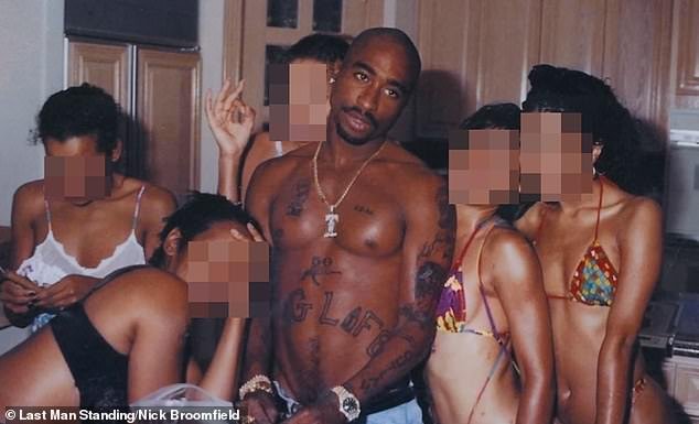 103299137-15225297-When_Tupac_Shakur_pulled_up_to_the_Manhattan_recording_studios_h-a-39_1761399912852.jpg