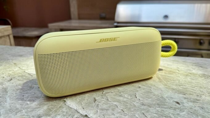 1759724502_bose-soundlink-plus-2.jpg
