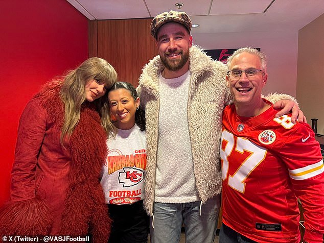 93437419-15226489-Travis_Kelce_and_Taylor_Swift_were_all_smiles_alongside_his_old_-a-1_1761403623539.jpg