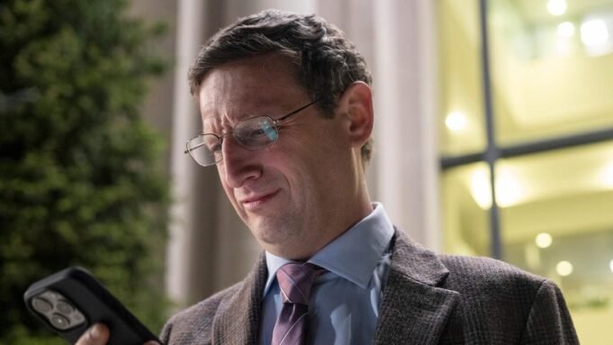 chair-company-tim-robinson-hbo-max-3.jpg