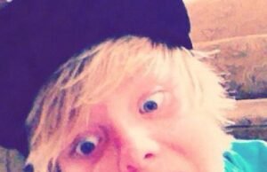 Adivinhe quem esse garoto estúpido se tornou!