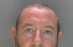 O estuprador em série Met Cop David Carrick foi condenado à 37ª pena de prisão perpétua após ser condenado por molestar uma menina de 12 anos e estuprar um ex-parceiro.