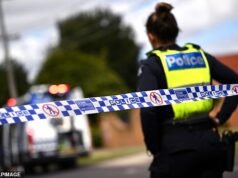 Escola primária em Bayside, Melbourne, fechada depois que ‘adolescentes duvidosos’ foram vistos vagando nas proximidades