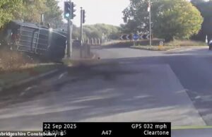 No dia em que o pedófilo seria apresentado ao tribunal, ele capotou o carro após uma perseguição policial em alta velocidade