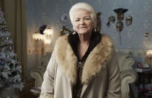 A veterana de EastEnders, Pam St Clement, deve retornar à novela da BBC como Pat Butcher para um episódio especial da história da demência de Nigel.