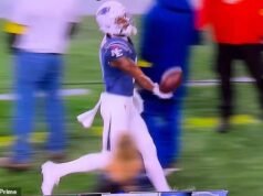 Stefon Diggs chama líder de torcida para bater um papo depois que namorada Cardi B anuncia nascimento de seu bebê