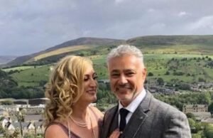 Marido morre em acidente de caminhão M60 após pneu de HGV estourar ‘Ele se sacrificou para salvar a mulher que amava’, descobriu o inquérito