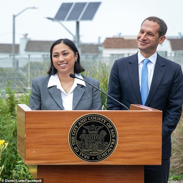 103901953-15292961-San_Francisco_Mayor_Daniel_Lurie_swears_in_Isabella_Beya_Alcaraz-a-28_1763177152983.jpg
