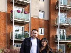 Família jovem incapaz de vender seu apartamento alugado depois que as taxas de serviço dispararam para £ 7.500