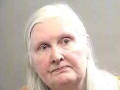 A família de uma mulher devastada não sabia nada sobre seu assassinato por três décadas… até que um grupo de universitários nerds assumiu o caso.