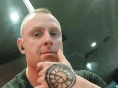 Como um empresário australiano convenceu as mulheres a emprestarem-lhe dinheiro em um aplicativo de namoro – antes de ele estragar tudo no jogo