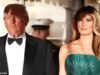 Melania surpreende com um vestido verde sem alças depois que a extraordinária defesa no Salão Oval do sutil aceno de Trump ao príncipe saudita provoca indignação