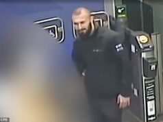 Sorridente requerente de asilo em canoa iraquiana faz um sinal de positivo com o polegar para uma vítima de 20 anos antes de lançar um terrível ataque sexual contra ela em um trem