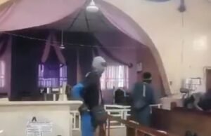 Homens armados atacam igreja nigeriana, matando dois – enquanto grupo cristão insiste que o EI está travando genocídio