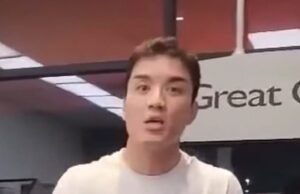 Madman recebe longa sentença de prisão após ser filmado destruindo um salão de cabeleireiro cuja equipe cancelou seu compromisso depois que ele se atrasou uma hora