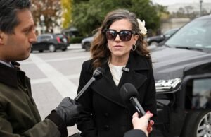 A disputa de sangue republicana atinge a Câmara com supostas mensagens de sexo e voto de censura