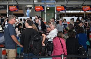 Alerta de voo para australianos após erupção de vulcão indonésio