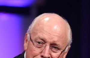 Mais velho presidente vivo a comparecer ao funeral de Dick Cheney, Trump deixa ‘Darth Vader’ no escuro